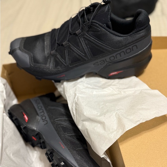 BEAND NEW!! Salomon speed cross 5 shoes. - Picture 1 of 3